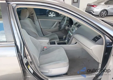 2009 Toyota Camry Le z USA, uszkodzony, nr VIN 4T4BE46K59R056646